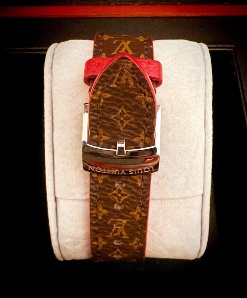 Reloj Louis Vuitton LV Tambour usado. Esfera de acero, correa de cuero marrón y rojo Foto 3 de 4
