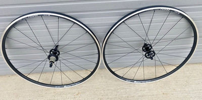 700c DT Swiss  R460 Tubeless wheels for rim brake, road bike, 1550 grams new