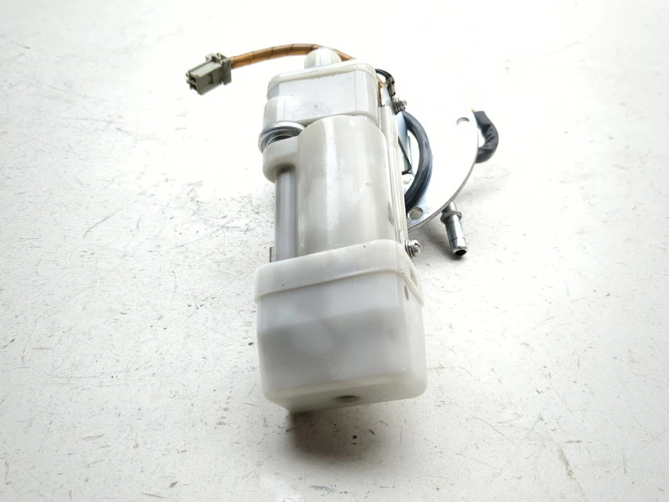 13-19 铃木 VL1500 大道 C90T 汽油燃气泵组件 — 第 3/4 张图片