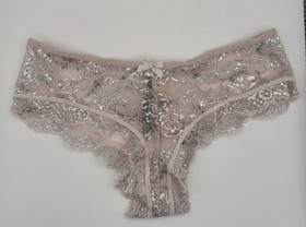 NWT Victoria&rsquo;s Secret Sexy Sparkle Bra/Panty Set 32D