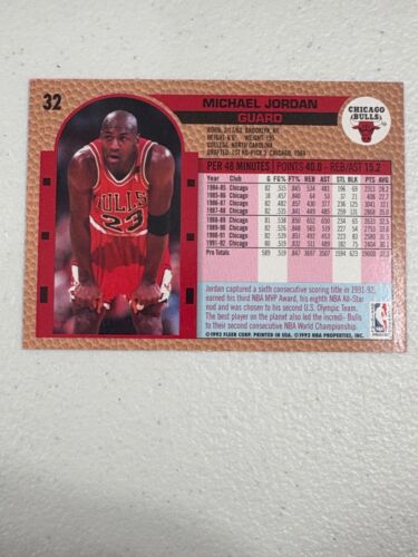 1992-93 Fleer MICHAEL JORDAN #32 Card Chicago Bulls HOF - Picture 2 of 2