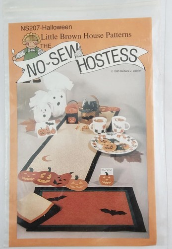 Halloween Table Decor Pattern No Sew Pumpkins Ghosts Bats Little Brown House Vtg - Picture 1 of 3