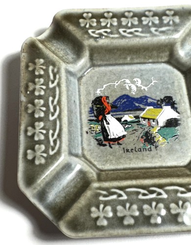 Vintage Ashtray Wade Irish Pottery four Slot Ashtray Country Scene And Clovers - Picture 3 of 9
