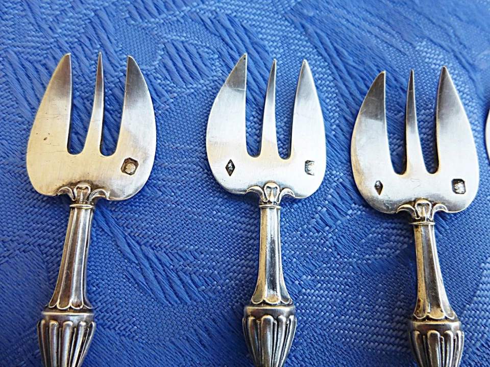 5 FOURCHETTES A DESSERT ARGENT MASSIF FOURRE 950/1000 V CARDEILHAC 1819/1838 - Photo 2/4