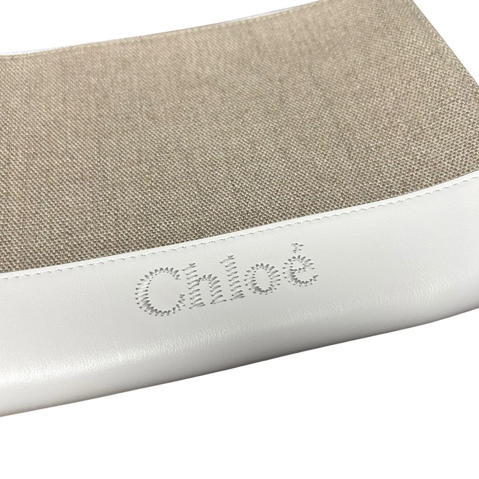 Bolso Muñequera Chloe Beige Cristal Blanco Sentido Pequeño de Lona con Borde de Cuero Foto 2 de 4