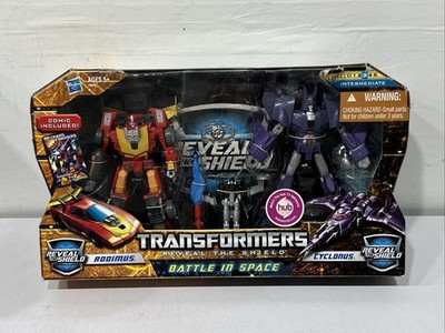 Transformers Reveal the Shield Battle In Space Rodimus vs Cyclonus