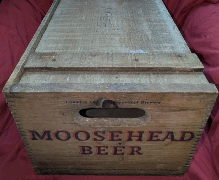 Moosehead Beer Vintage Wood Beer Crate, Checker Board on Reverse