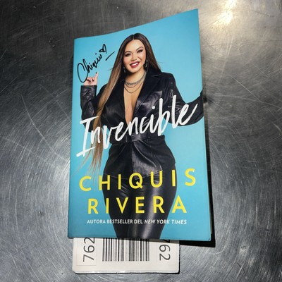 Invencible Unstoppable Spanish Edition : Cómo Descubrí Mi Fuerza(SIGNED)