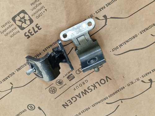 VW Seat Satz 2x Scharnier Heckklappe Klappenscharnier 1K6827301C 1K6827301A