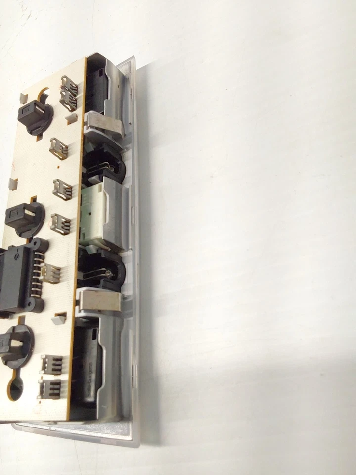 Luz de lectura cúpula BMW Serie 5 2006 sedán 63316692057 Foto 4 de 4