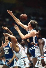 Dan Issel of the Denver Nuggets 1981 Basketball Photo 1