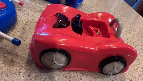 2 Little Tikes RC Bumper Cars ~Works Great W/O Original Drivers Red & Blue Cars - Picture 5 of 23