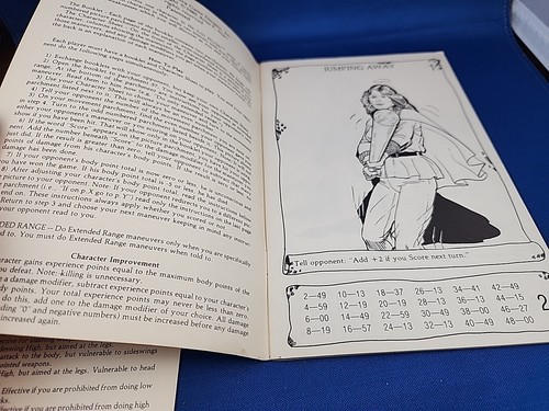 Lost Worlds Fantasy Combat Book Game: Woman With Quarterstaff Alfred Leonardi - Picture 5 of 7