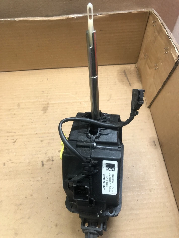 2010-2017  Volkswagen CC PASSAT B7 DSG  Gear shift lever  P/N 3AB713023D - Image 4 of 4