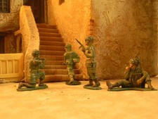 6 Airfix D-Day Paratroops painted 1/32nd Jan. Listing