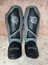 Hayabusa Tokushu Regenesis Striking Shinguards Size XL