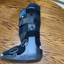 Ossur Walker EQ Air MD Black A-W0600BLK Walker Fracture Boot  Medium