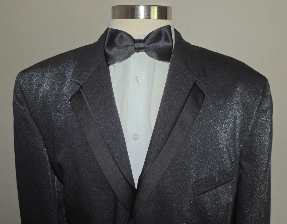 MEN'S CLAIBORNE GRAY METALLIC POLY BLEND 3 BUTTON TUX COAT SIZE 48R - Image 2 of 4