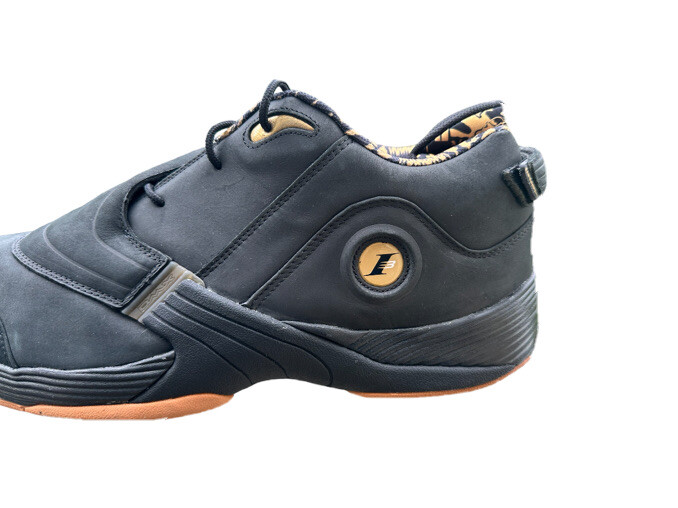 Reebok answer バスケットボールシューズ ブラック/ゴールド Reebok バスケットシューズ Question Mid 黒/ゴールド - メルカリ