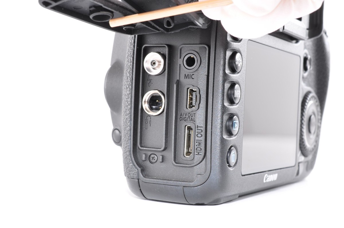 Canon 7D/EF-S 18-55mmIS (良品） Canon EOS 7D / Zoom Lens EF-S 18-55mm f/3.5-5.6 IS Near Mint