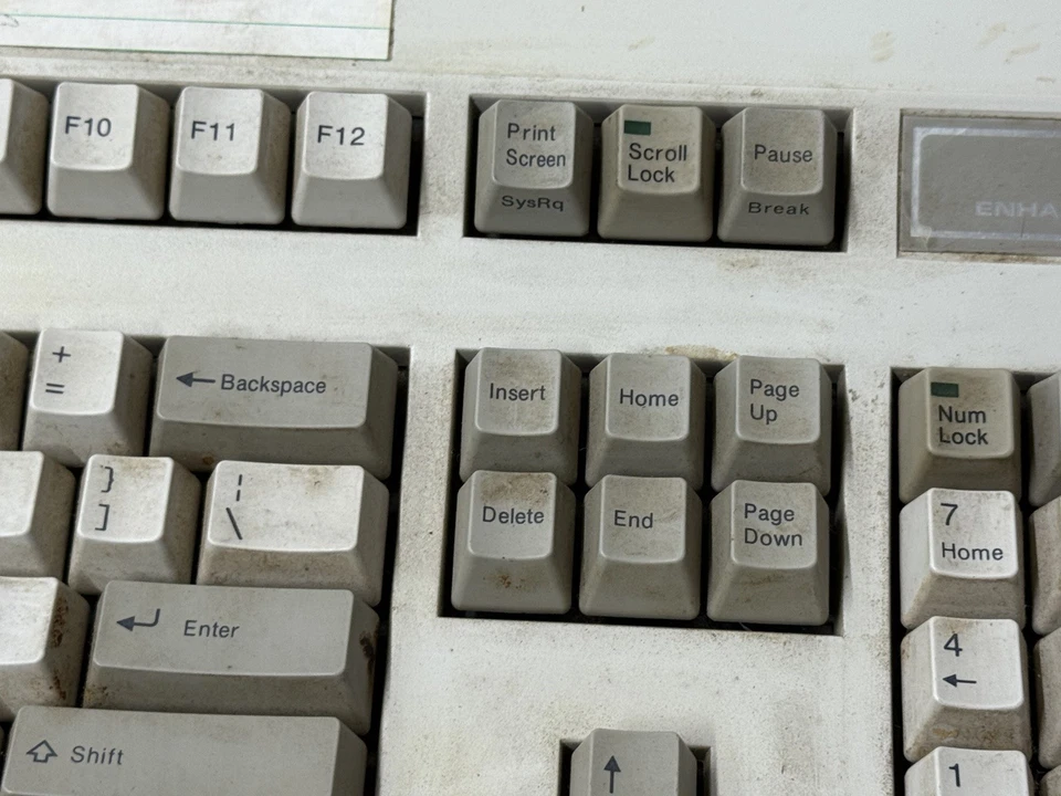 Vintage Tandy Enhanced Mechanical Computer Keyboard UNTESTED SOLD AS-IS - Image 4 of 4