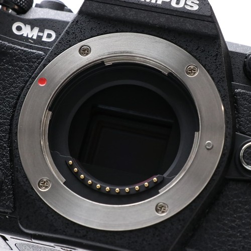 OLYMPUS OM-D E-M5 Mark II 12-40mm F/2.8 Lens Kit Black #533 - Picture 9 of 12