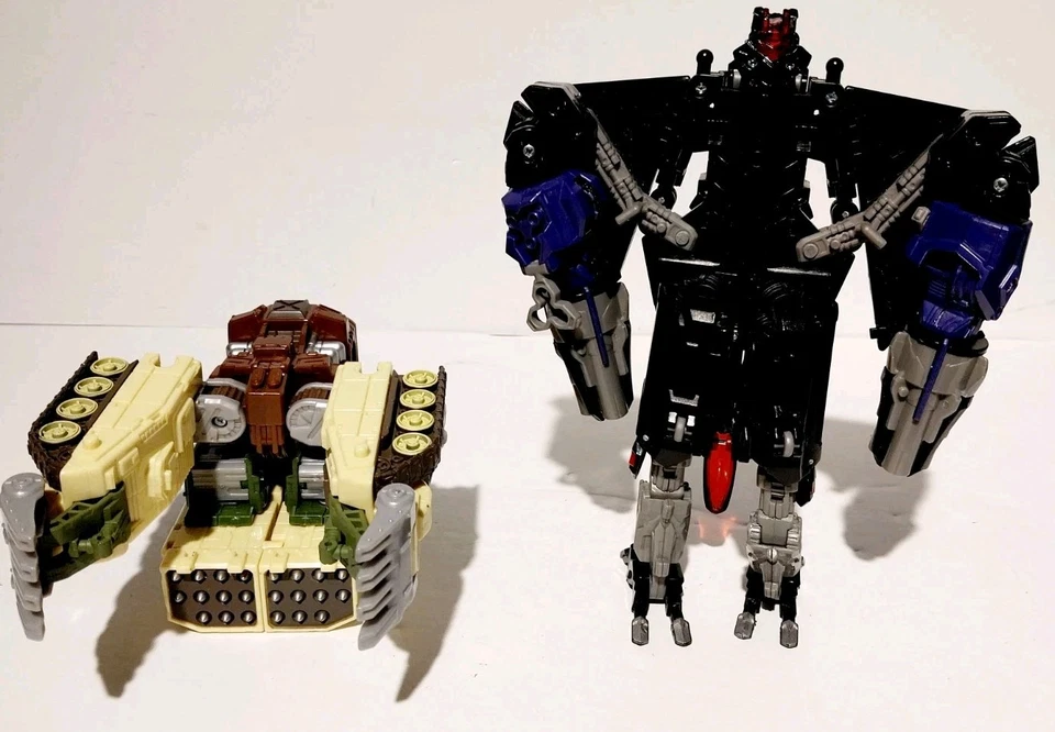 LOT OF 5 TRANSFORMERS ~ BUMBLEBEE ORION PAX SKYHAWK ~ - Image 4 of 4