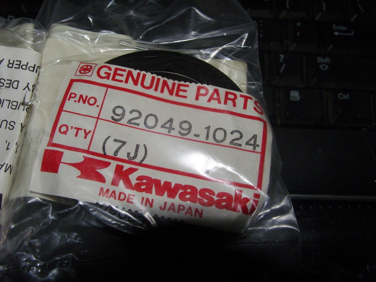 NOS Kawasaki SC35558 Oil Seal 1979-1981 KZ1300 92049-1024 | eBay