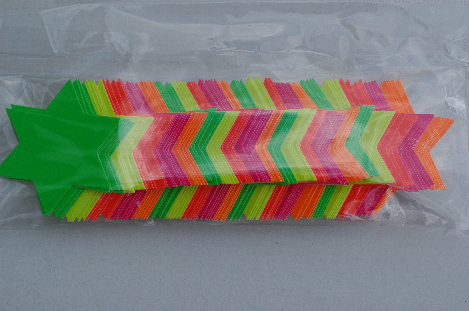 Pack of 100 42mm Neon Fluorescent Stars Retail Shop Labels Price Colour Displays