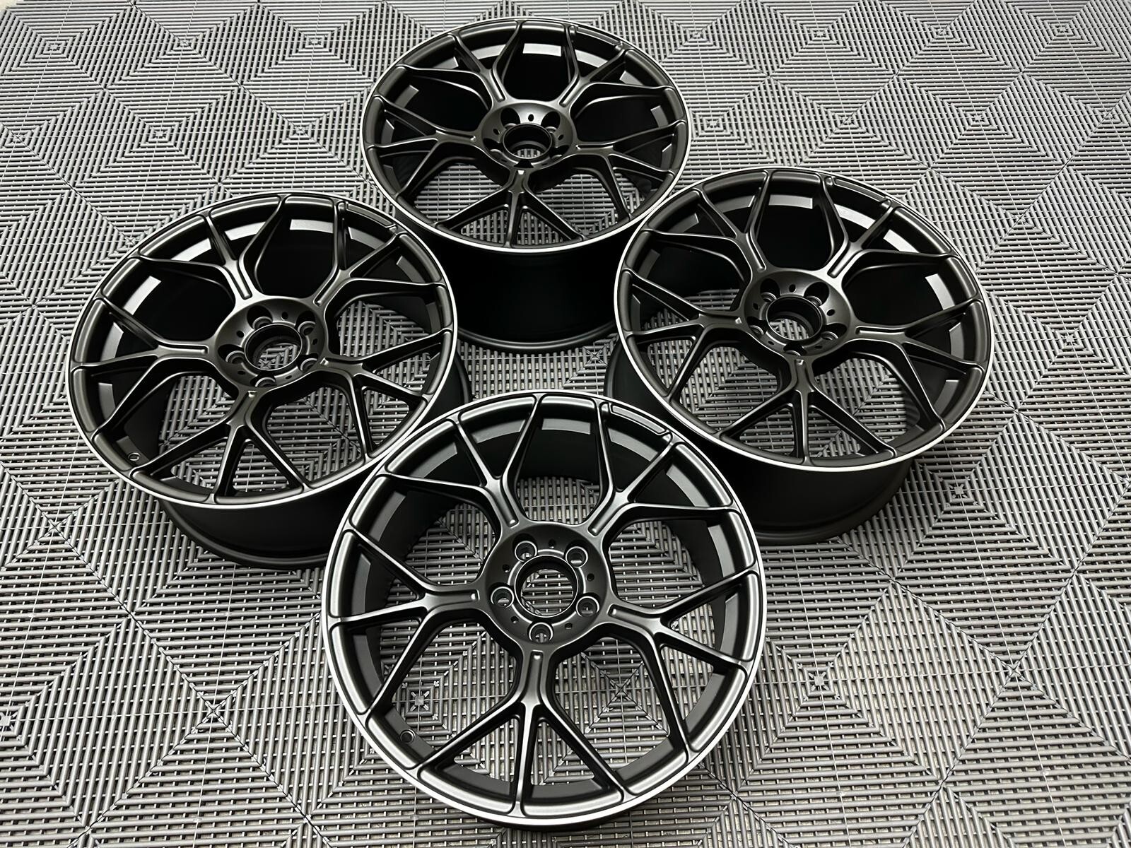 Picture 6 of 9