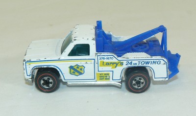hot wheels larry's tow truck
