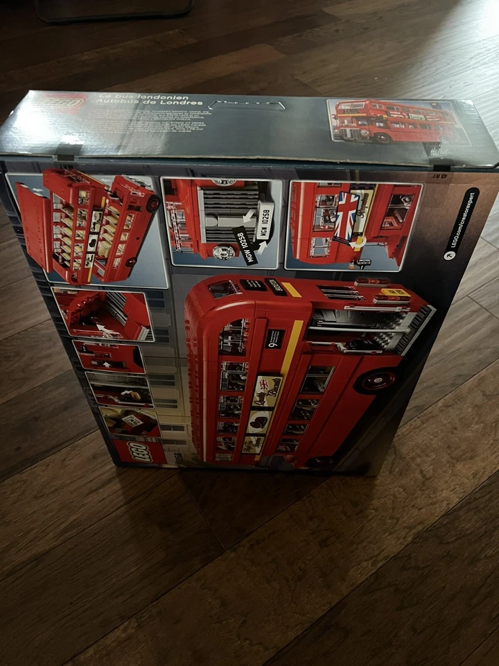 LEGO Model Team London Bus 2017 (10258) - Image 3 of 4