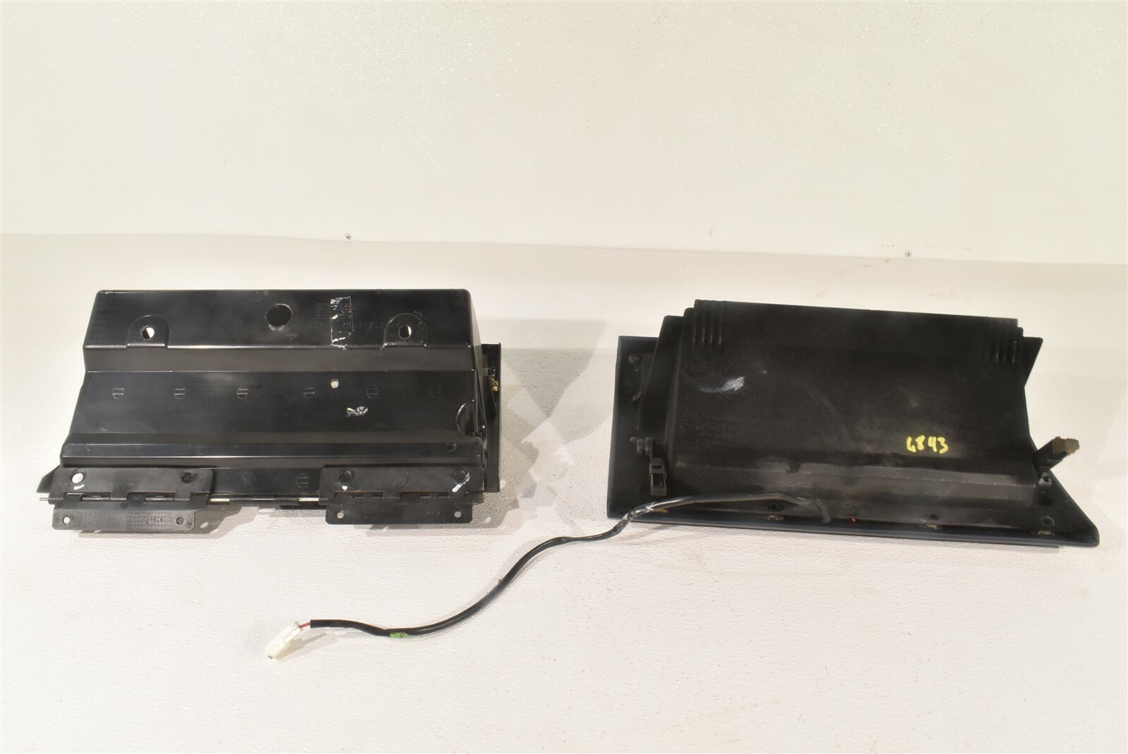 2006 Maserati Quattroporte M139 Glove Box with Bracket Blu Medio AA6843