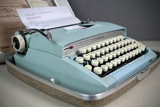 1960s Sears Tower Citation Portable Manual Typewriter in Elite Typeface thumbnail