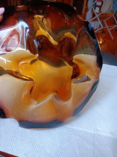 8.5 inch murano amber art glass floral shaped centerpiece bowl. 195 - 第 3/3 張圖片