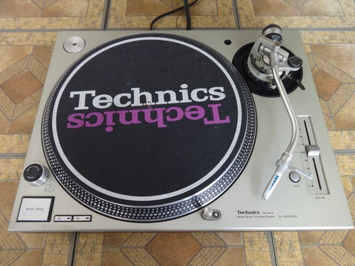 TECHNICS SL1200MK3D PROFESSIONAL DIRECT DRIVE TURNTABLE WITH CARTRIDGE