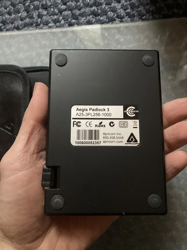 Apricorn Aegis Padlock USB 3.0 256 AES Encryption 1TB Hard Drive A25-3PL256-1000 - Image 4 of 4