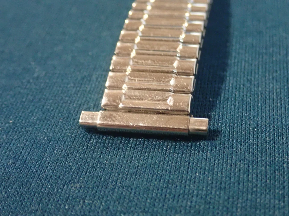 Vintage Mens Stainless Steel Flex-On Stretch Watchband, Expansion 16-21mm - Image 4 of 4