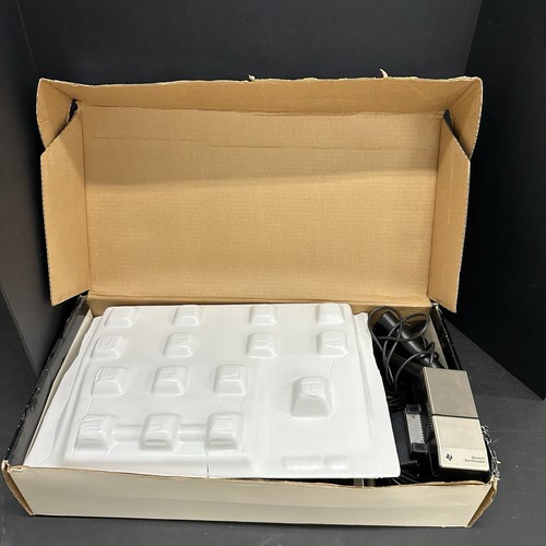 Texas Instruments TI-99/4A Vintage Home Computer Box Speech Synthesizer 8 Games - Picture 2 of 11