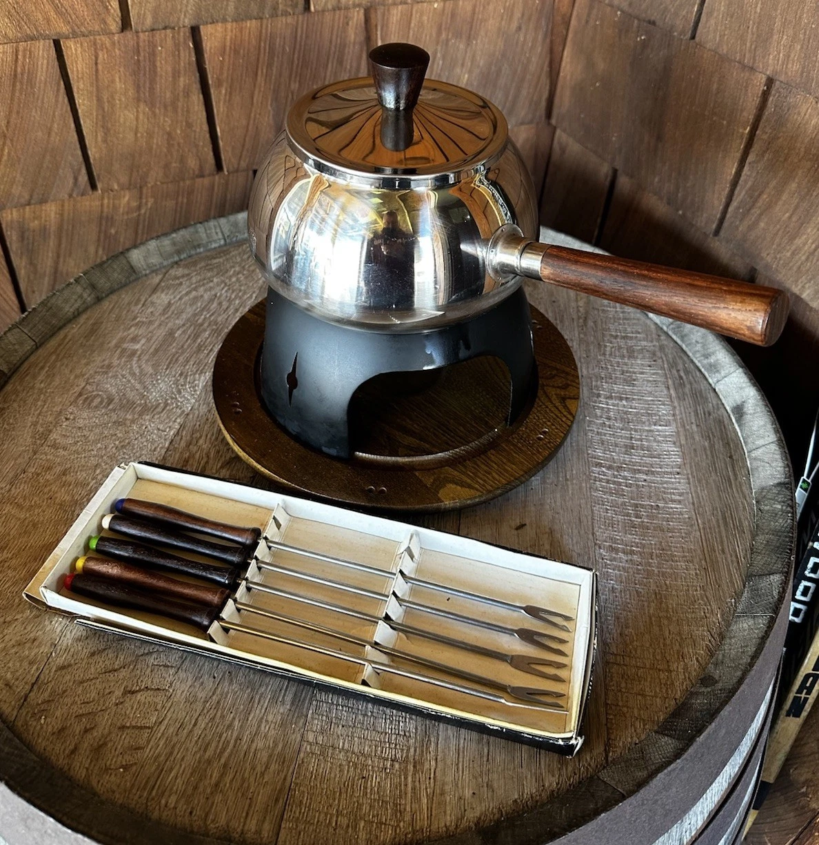 VTG Stainless Steel Fondue Set Teak Wood Handles + Base & 5 Forks 1970s Japan
Opens in a new window 