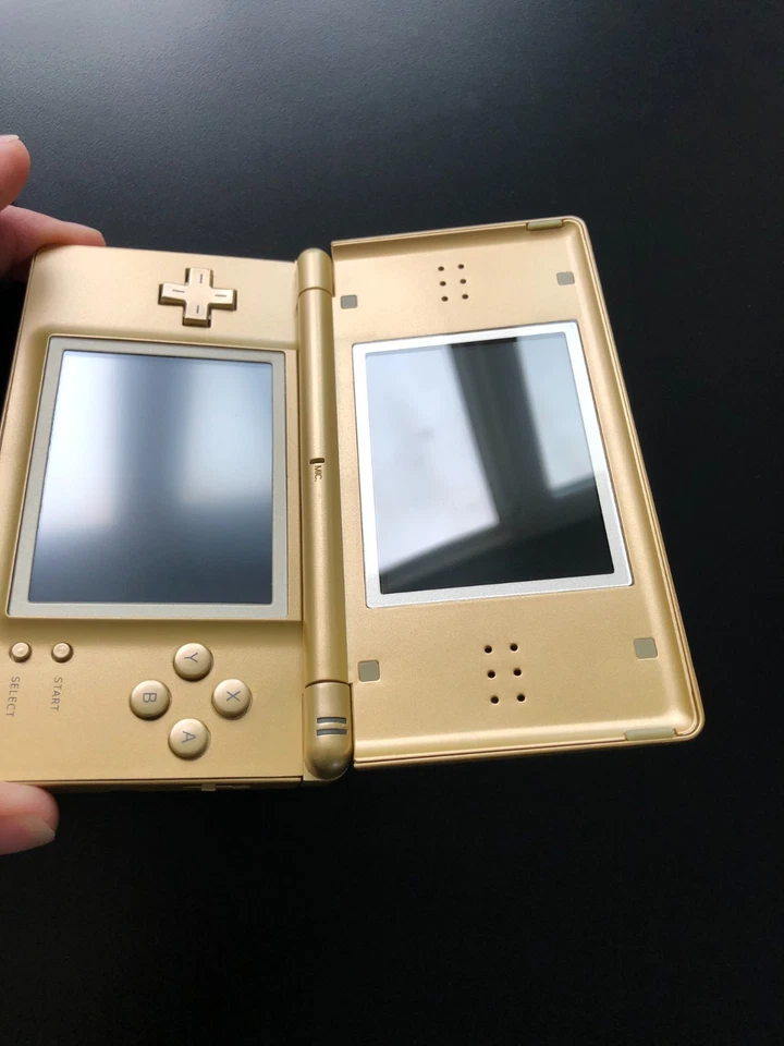 NINTENDO DS Lite Zelda dorée  Avec Chargeur et stylet en TBE - Photo 3/4