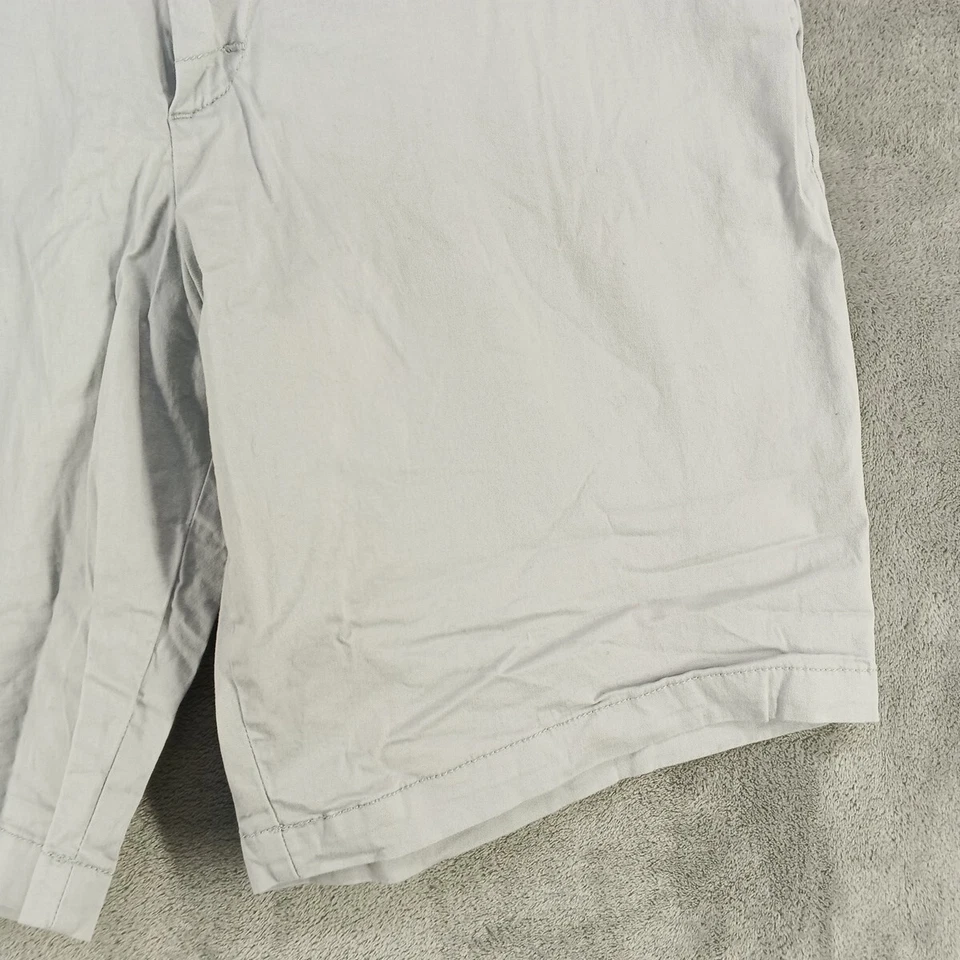 Pantalones Cortos Chinos IZOD MEDIANOS 34W 9L Hombres Informales Caminar Gris Sólido con Bolsillos Foto 4 de 4