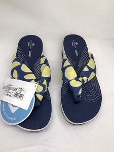 clarks cloud flip flops