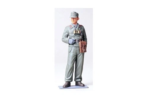 Tamiya 36301 WEHRMACHT TANK CREWMAN 1/16