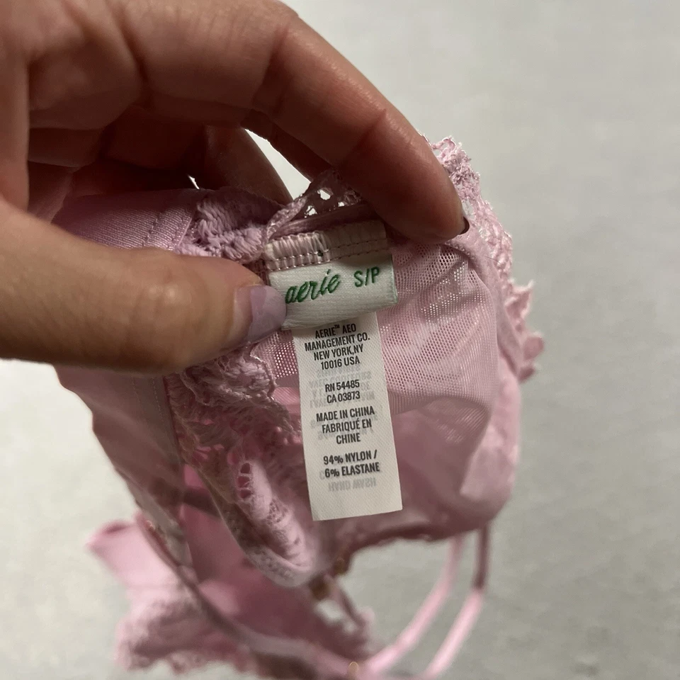 Bralette triángulo de encaje púrpura lavanda rosa Aerie talla pequeña usado en excelente estado Foto 4 de 4