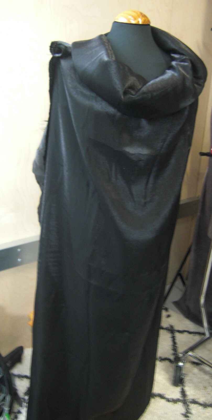 Picture 2 of 3