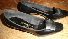 Vintage Women's 1960s Black Patent Leather Heels w Lucite Buckles Sz 5M DR