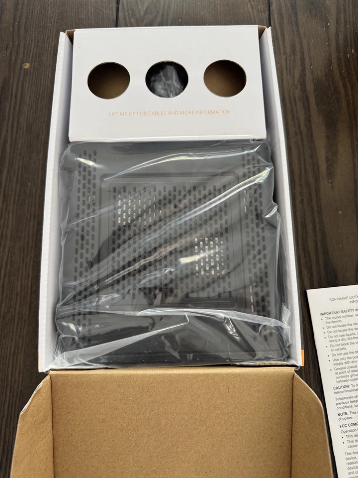 Cable módem ARRIS SURFboard SBG10 DOCSIS 3.0 16 x 4 Gigabit y AC1600 Wi-Fi Foto 3 de 4