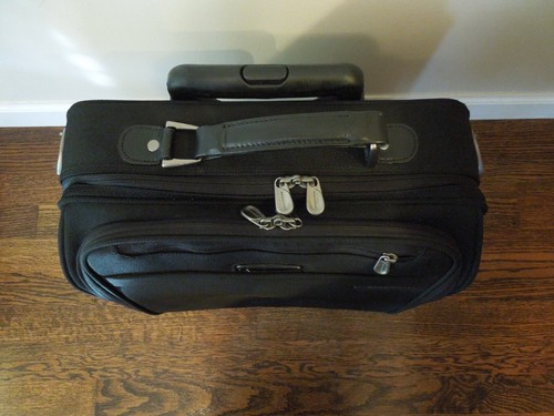 BRIGGS & RILEY CARRY ON ROLING BUISNESS BRIEFCASE - Picture 2 of 8