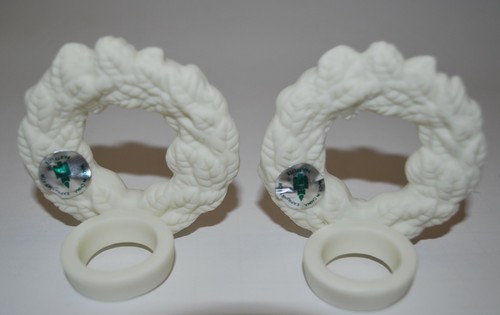 PartyLite Porcelain Wreath Candle Ornament Pair – P7031 – Napkin rings - NIB - Picture 4 of 9